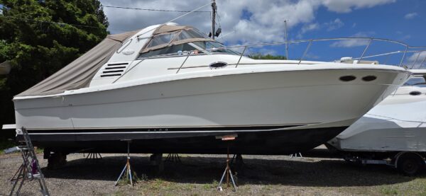 Sea Ray 330EC Express Cruiser 1999 - Image 7