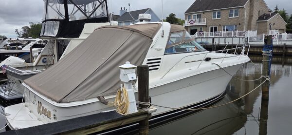 Sea Ray 330EC Express Cruiser 1999 - Image 10
