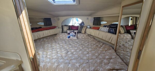 Sea Ray 330EC Express Cruiser 1999 - Image 23